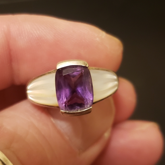 Sterling Silver Radiant Cut Amethyst & Mother of Pearl Cocktail Ring - Size 9 - Picture 6 of 12